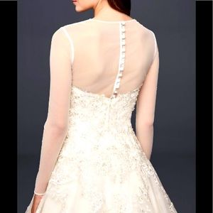Long sleeve tulle wedding dress topper NWT 🌹
